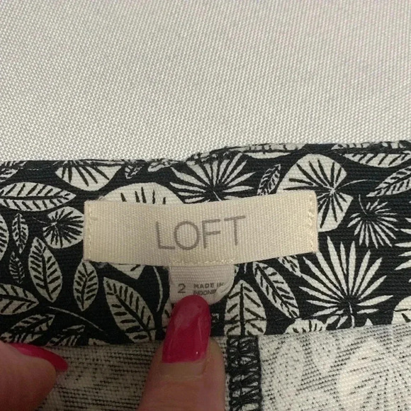 LOFT Women’s Shorts,Excellent Condition. - Picture 3 of 4